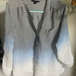 Old navy summer blouse. Button down. Can tie the bottom front. Longer in back.